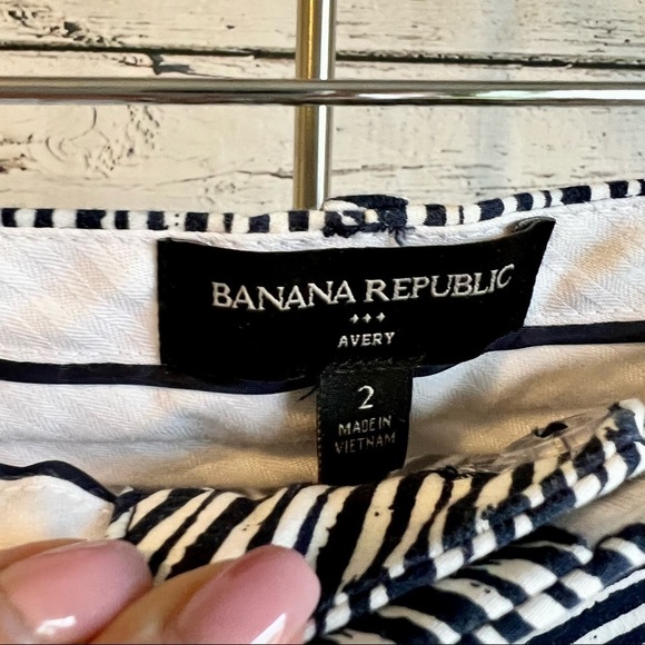 Banana Republic navy and white Avery pants - Picture 5 of 5